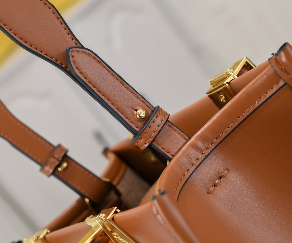 B1P36F101 Popular leather bag