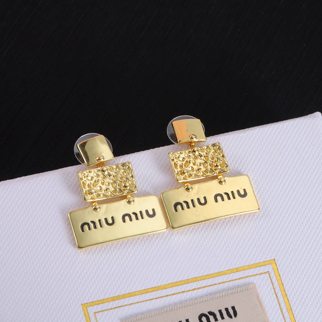 X1Z94A524E Popular  Earrings