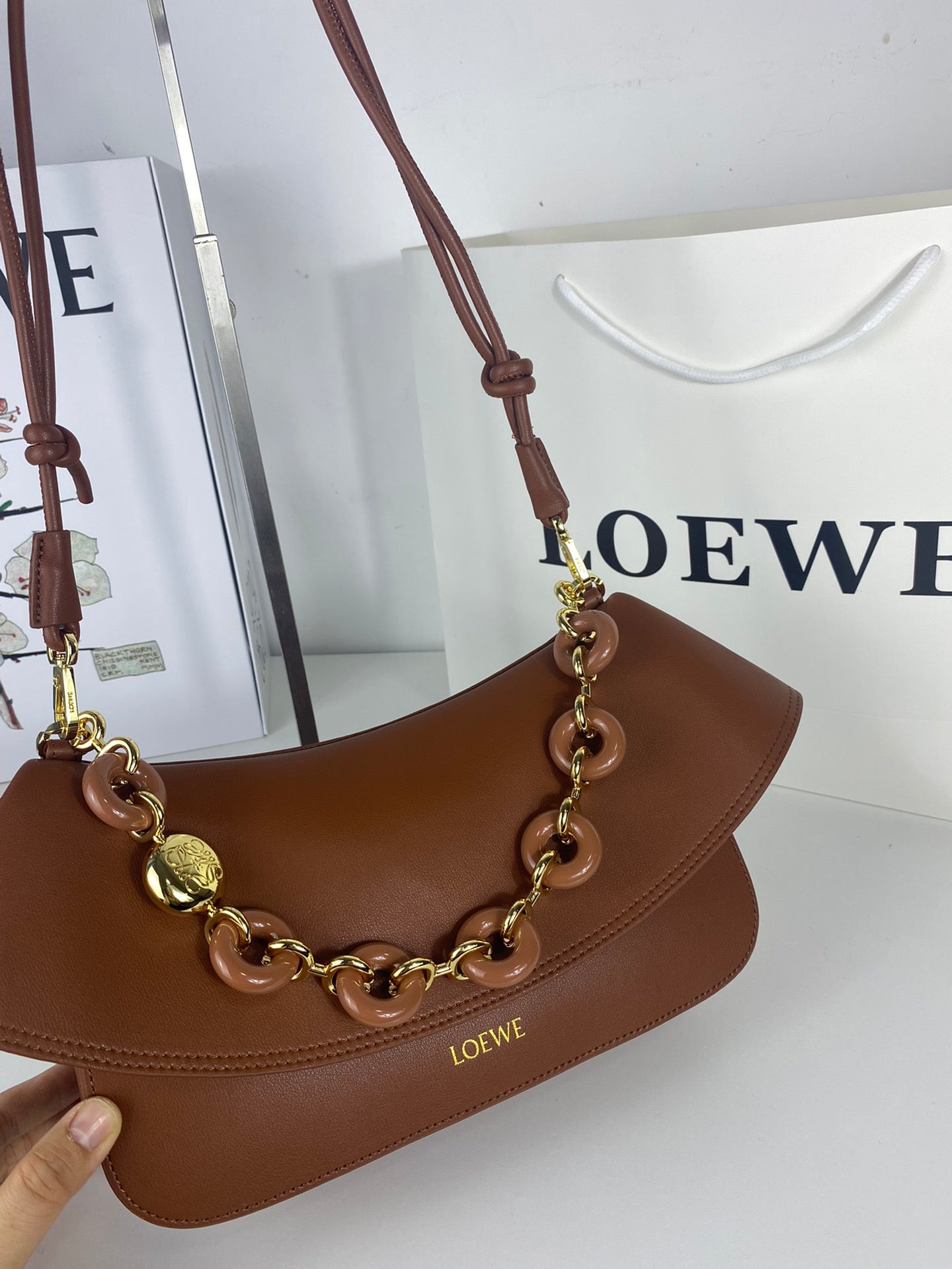 B1R66A10 Popular leather bag