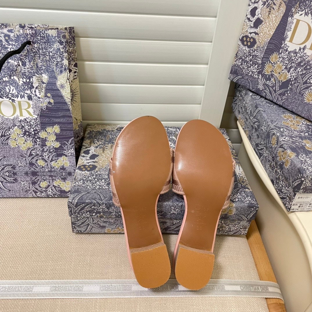 Z1ZD64 Popular sandals