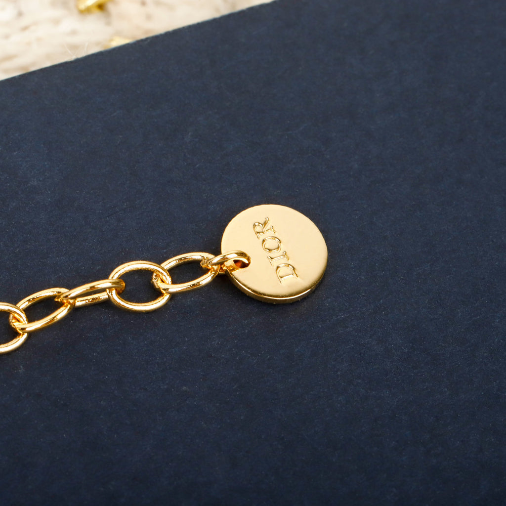 X1R75D10X Popular   Necklaces .