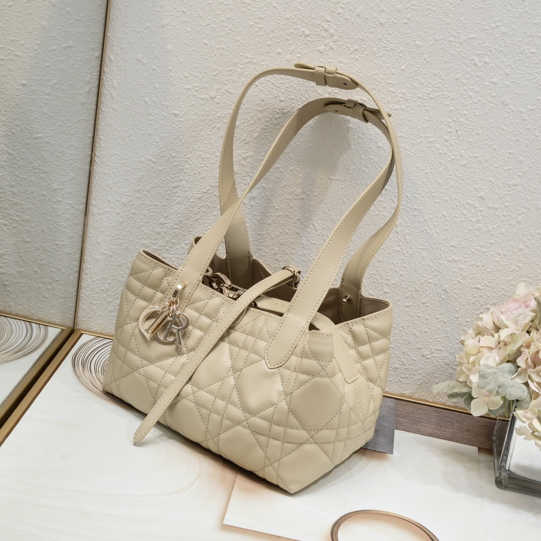 B1N66D2 Popular leather bag