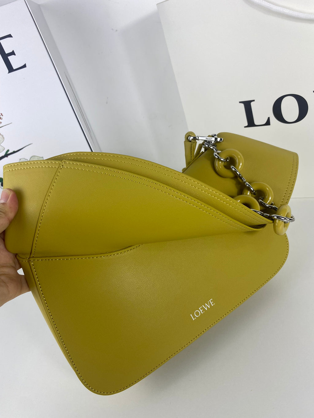 B1R66A11 Popular leather bag