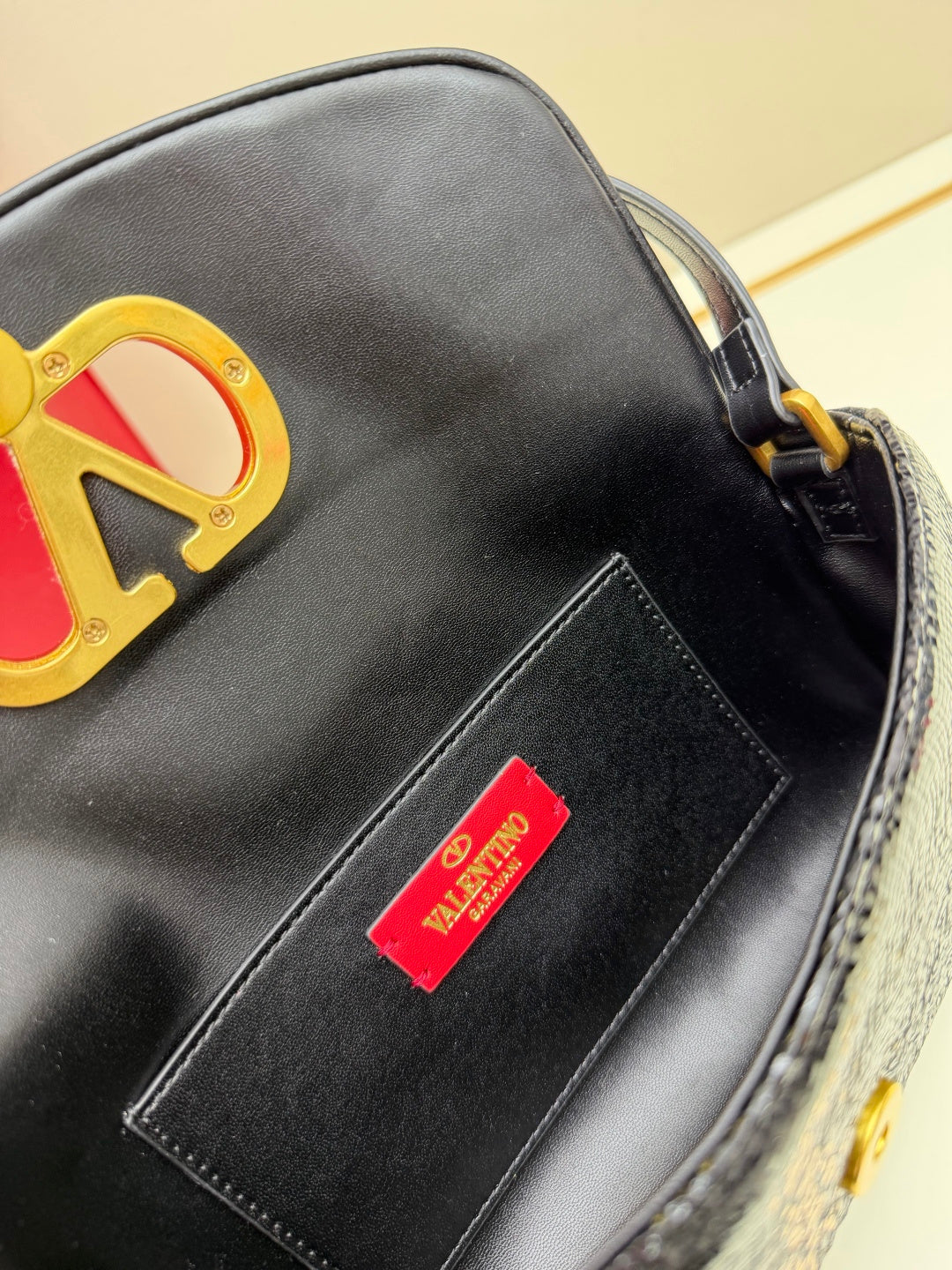 B1R76VL26 Popular  bag