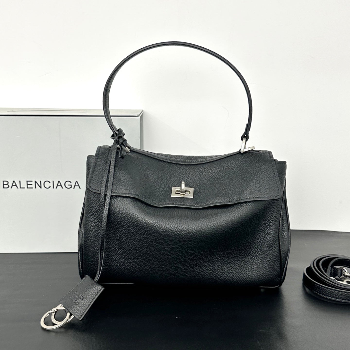 B1X15J4 Popular  leather bag
