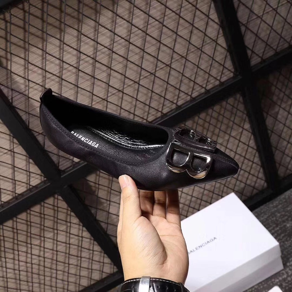 Z2Q95J121 Popular high-quality leather Shoes