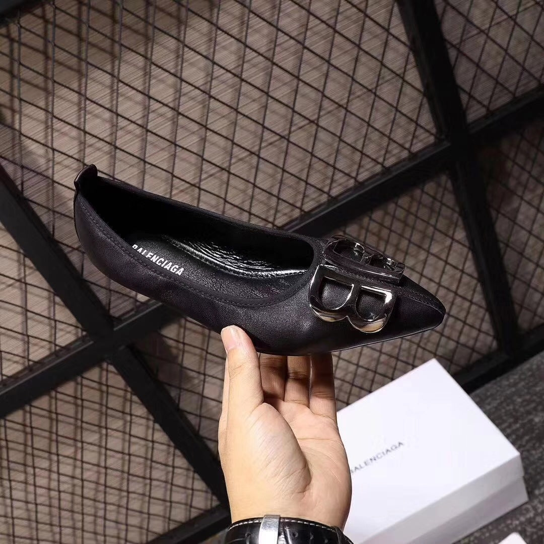 Z2Q95J121 Popular high-quality leather Shoes