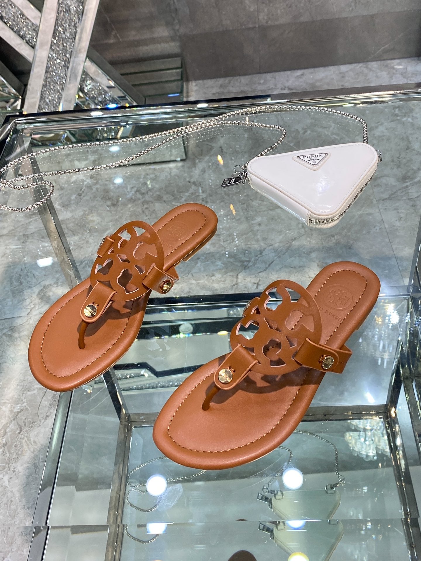 Z2Z85A3  Popular leather Shoes