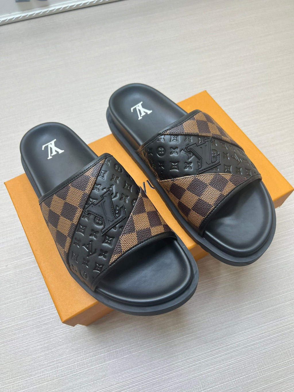 Z5ZE2 Popular slippers