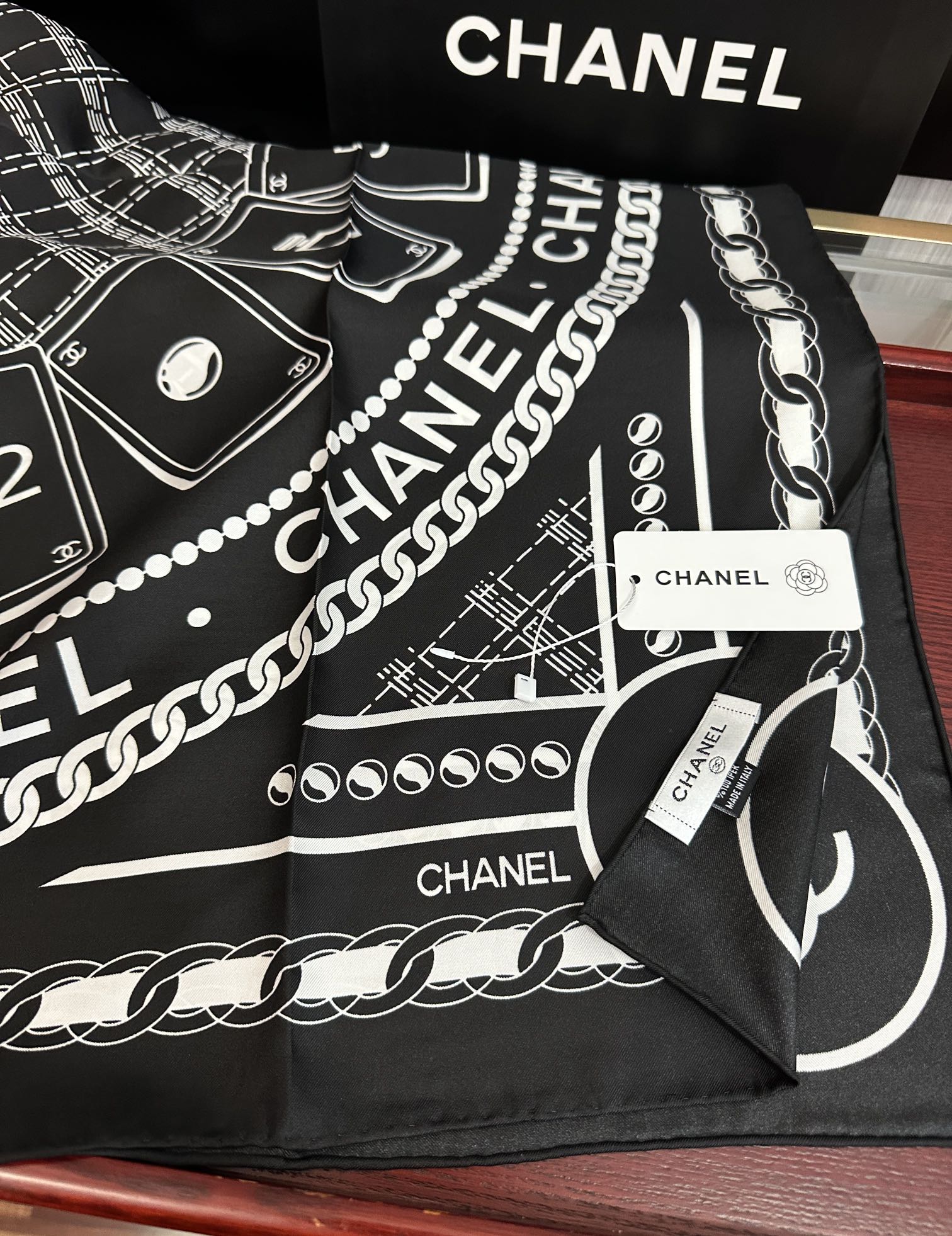 W1N55C60 Popular Silk Scarve