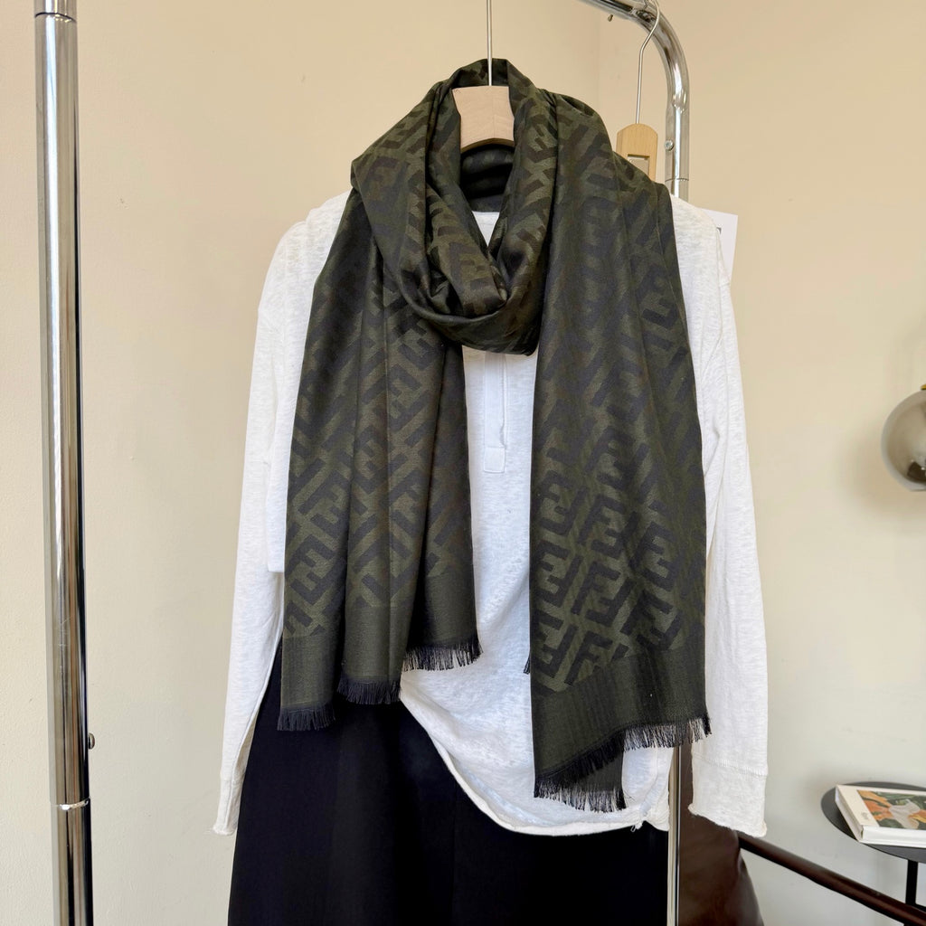W1N36F16 Popular Silk Scarve