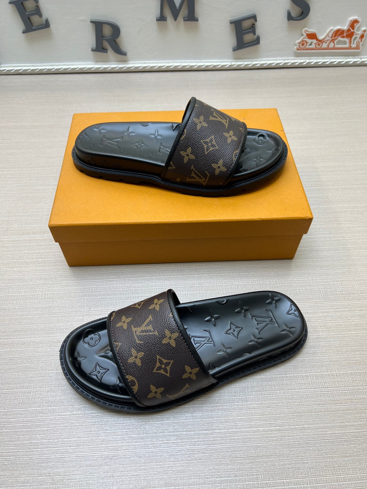 Z5Z35E304 Popular Slippers