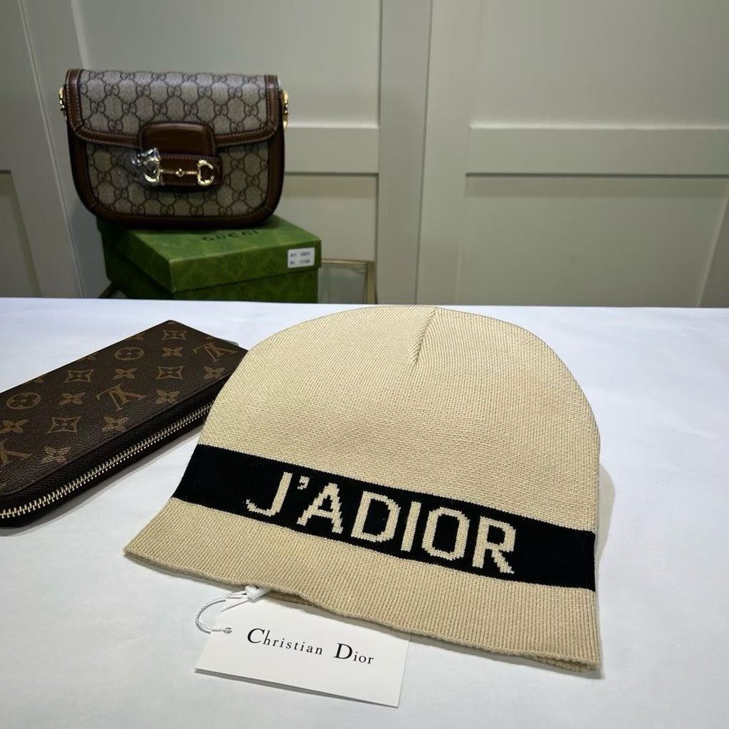 M1R86D100  Popular hats