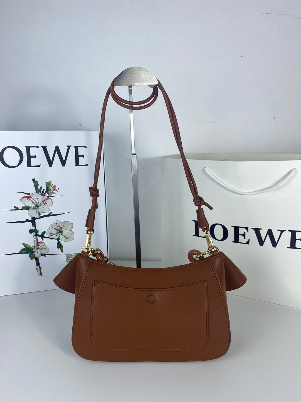B1R66A10 Popular leather bag
