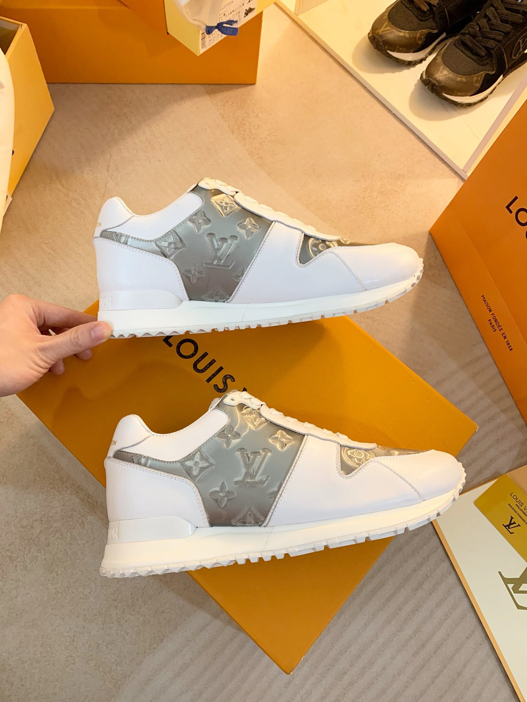 Z2Q95E100 Popular high-quality  shoes