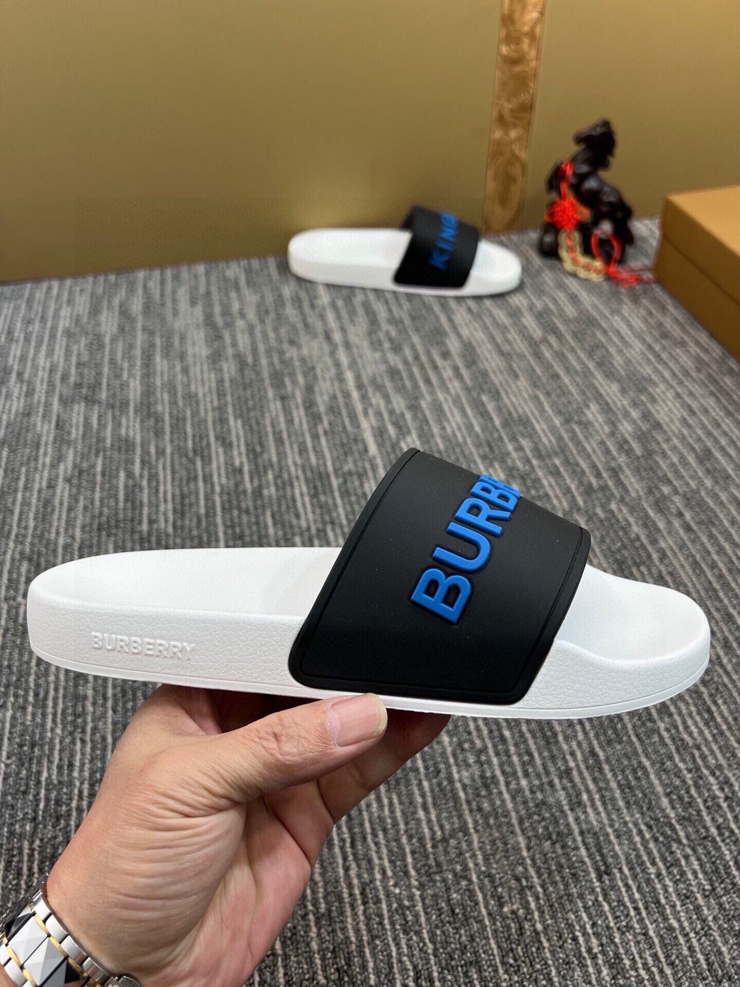 Z5Z35R255 Popular Slippers