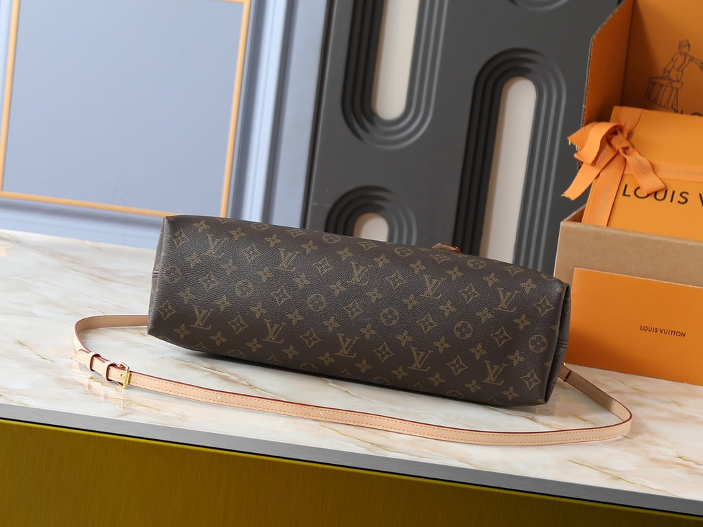 B1P46E107 Popular leather bag