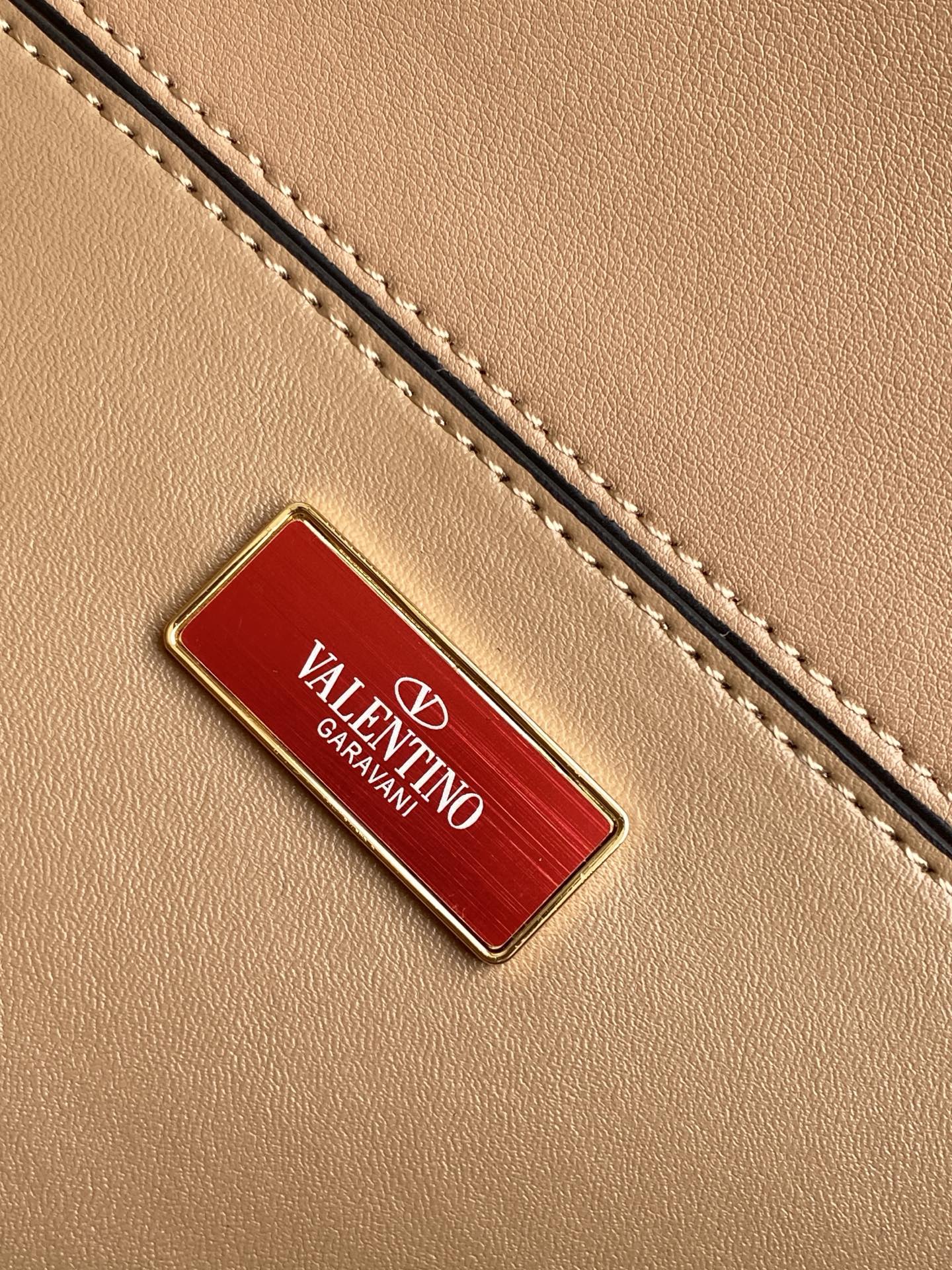 B1R76VL33 Popular leather bag