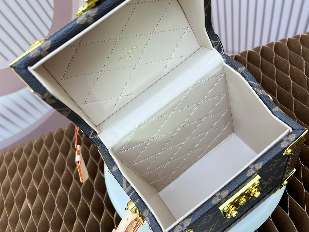 B1X34E276 Popular  leather bag 
