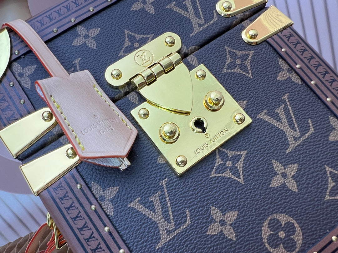 B1X34E276 Popular  leather bag 