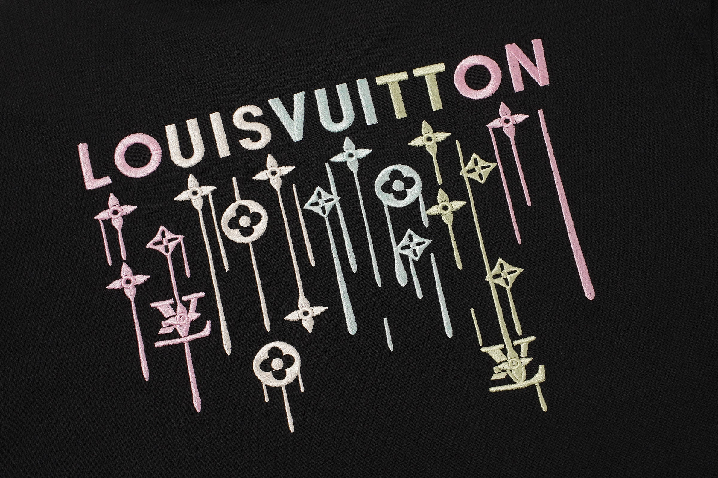 U1R76E12 Popular T-shirts