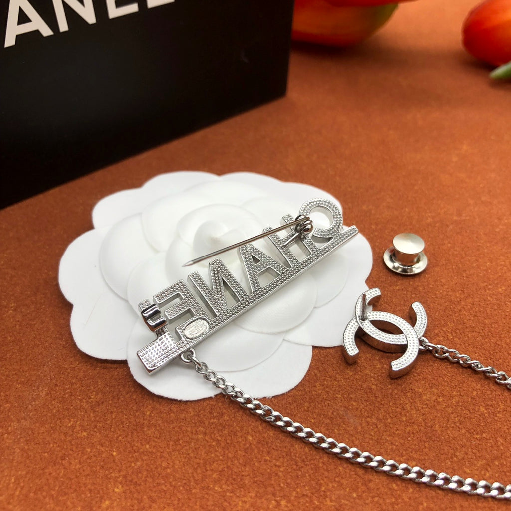 X1Z94C884    Popular Brooch