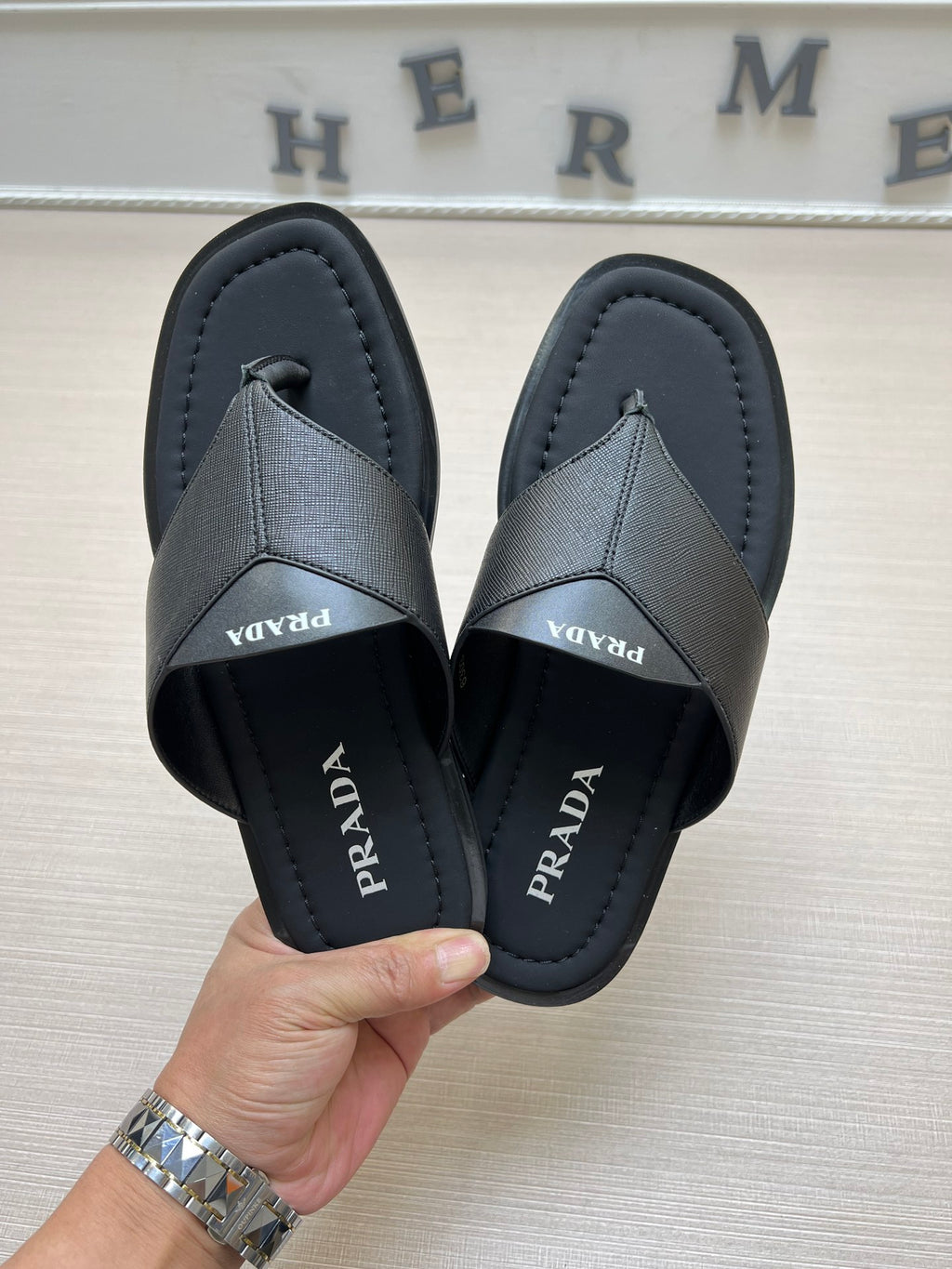 Z5ZPD72  Popular slippers