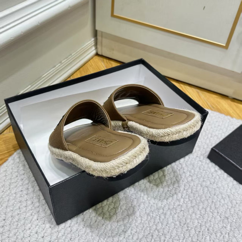 Z2Q55C43 Popular leather shoes