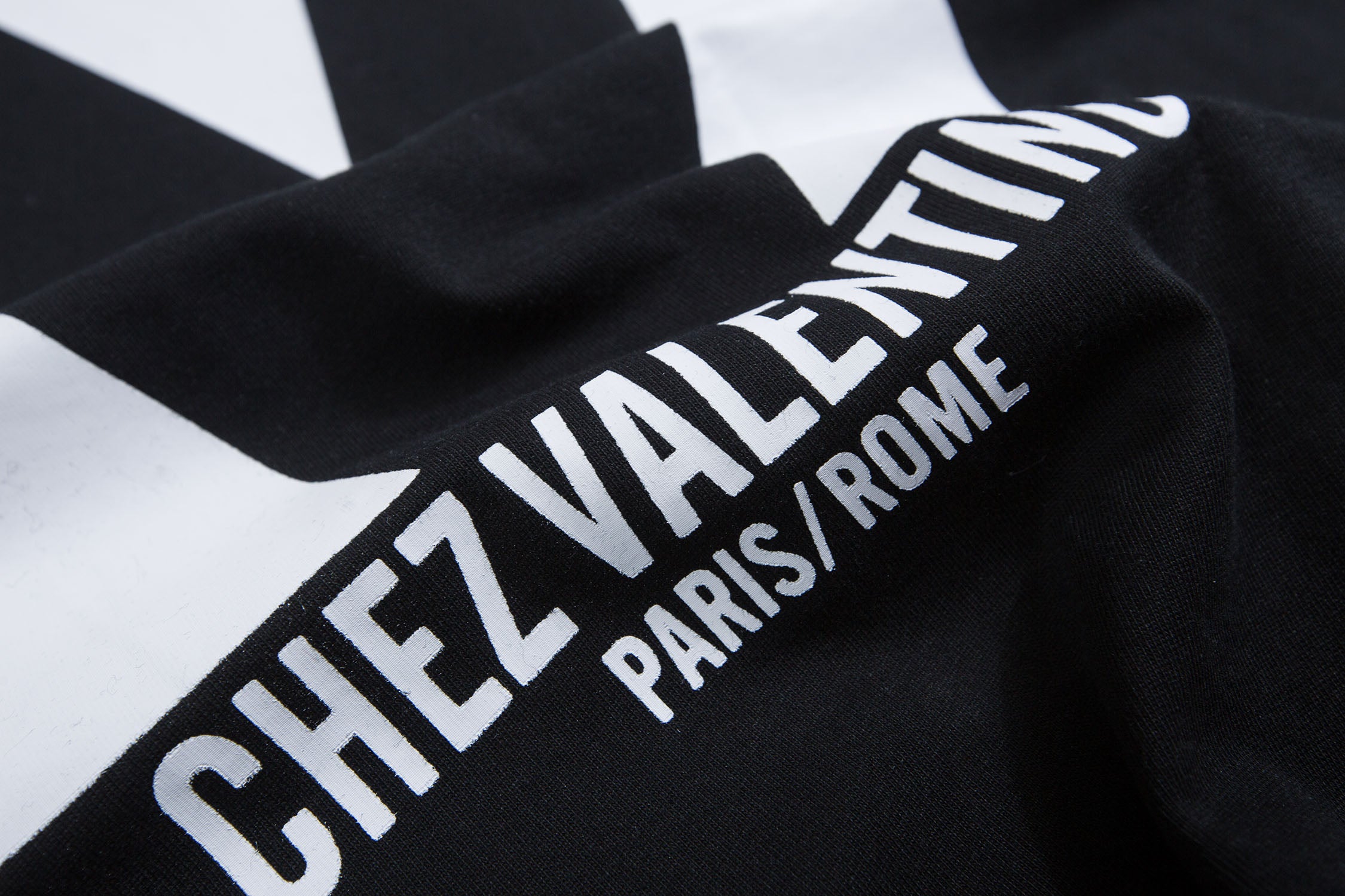 U1R45VL199 Popular T-shirt