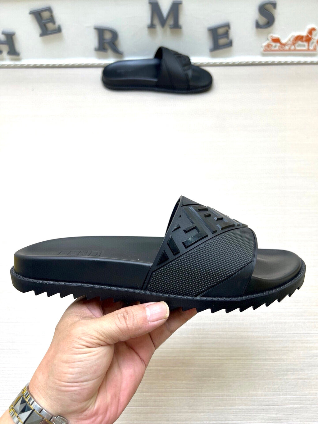 Z5Z35F281  Popular Slippers