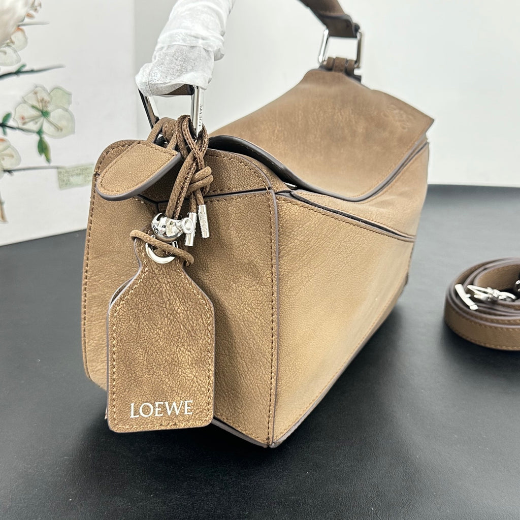 B1R46A10 Popular leather bag