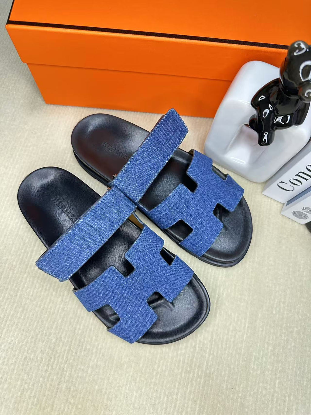 Z2Q55H27 Popular  leather shoes