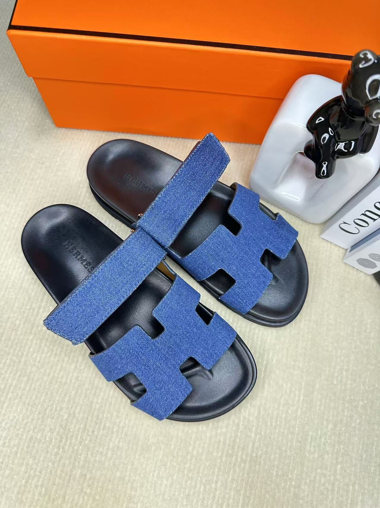 Z2Q55H27 Popular  leather shoes