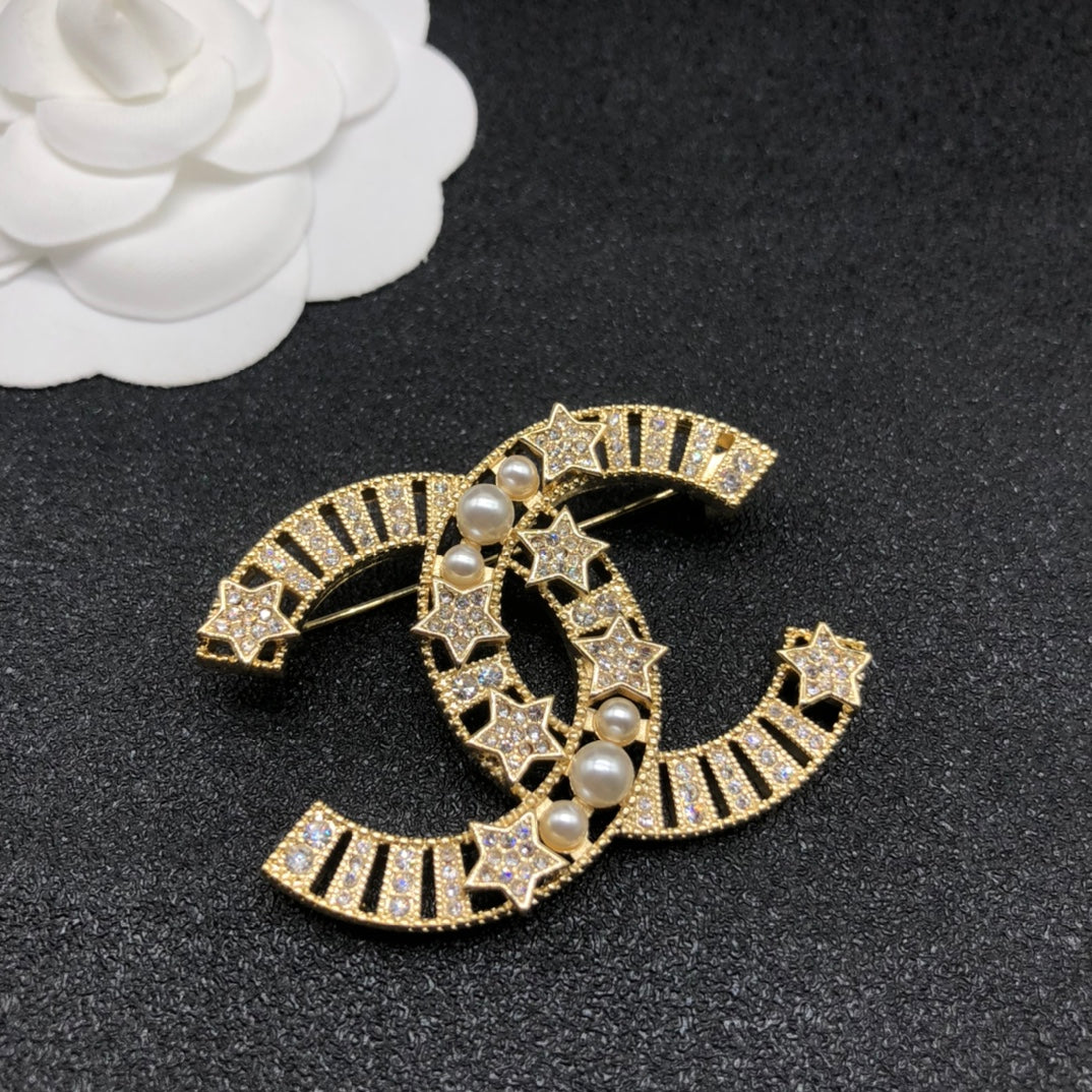 X14C872   Popular Brooch
