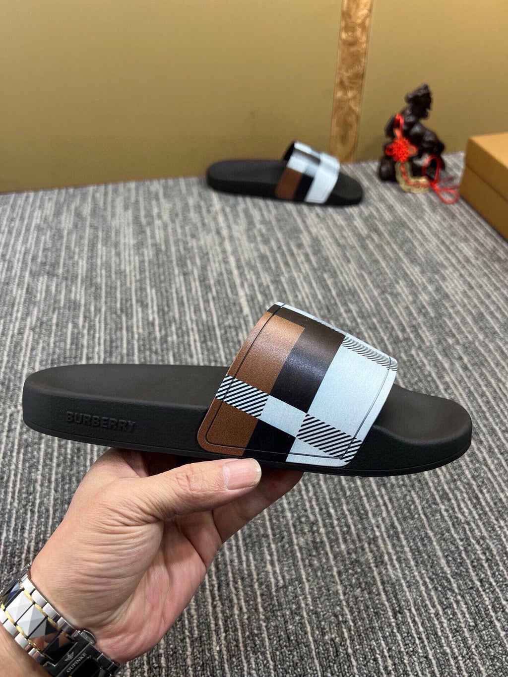 Z5Z35R258 Popular Slippers