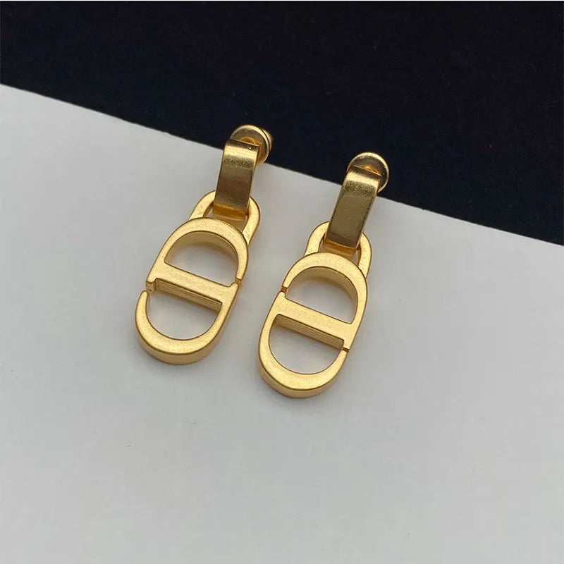 X1B91D396X  Popular Bracelets. Earrings. Necklaces