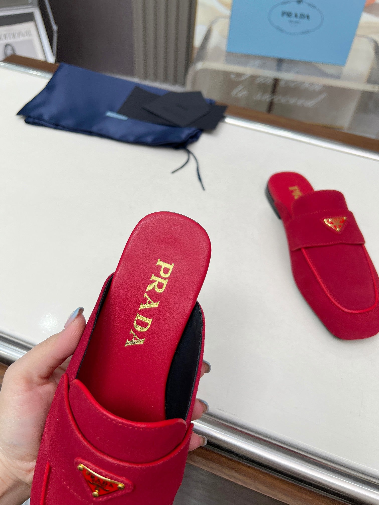 Z2Q105P405 Popular high-quality Shoes