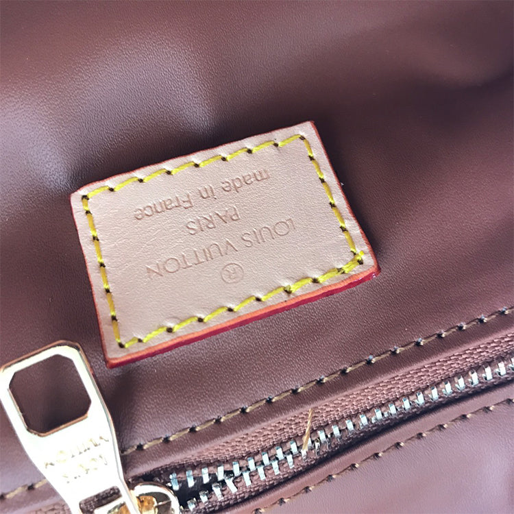 B1P11E870 Popular leather bag 