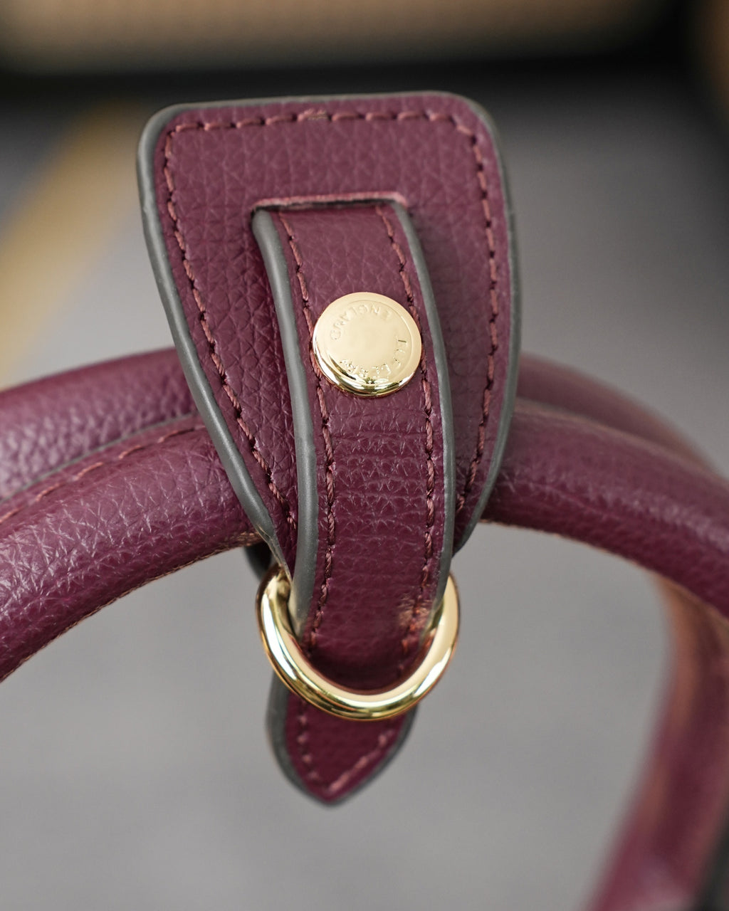 B1R76R20  Popular leather bag