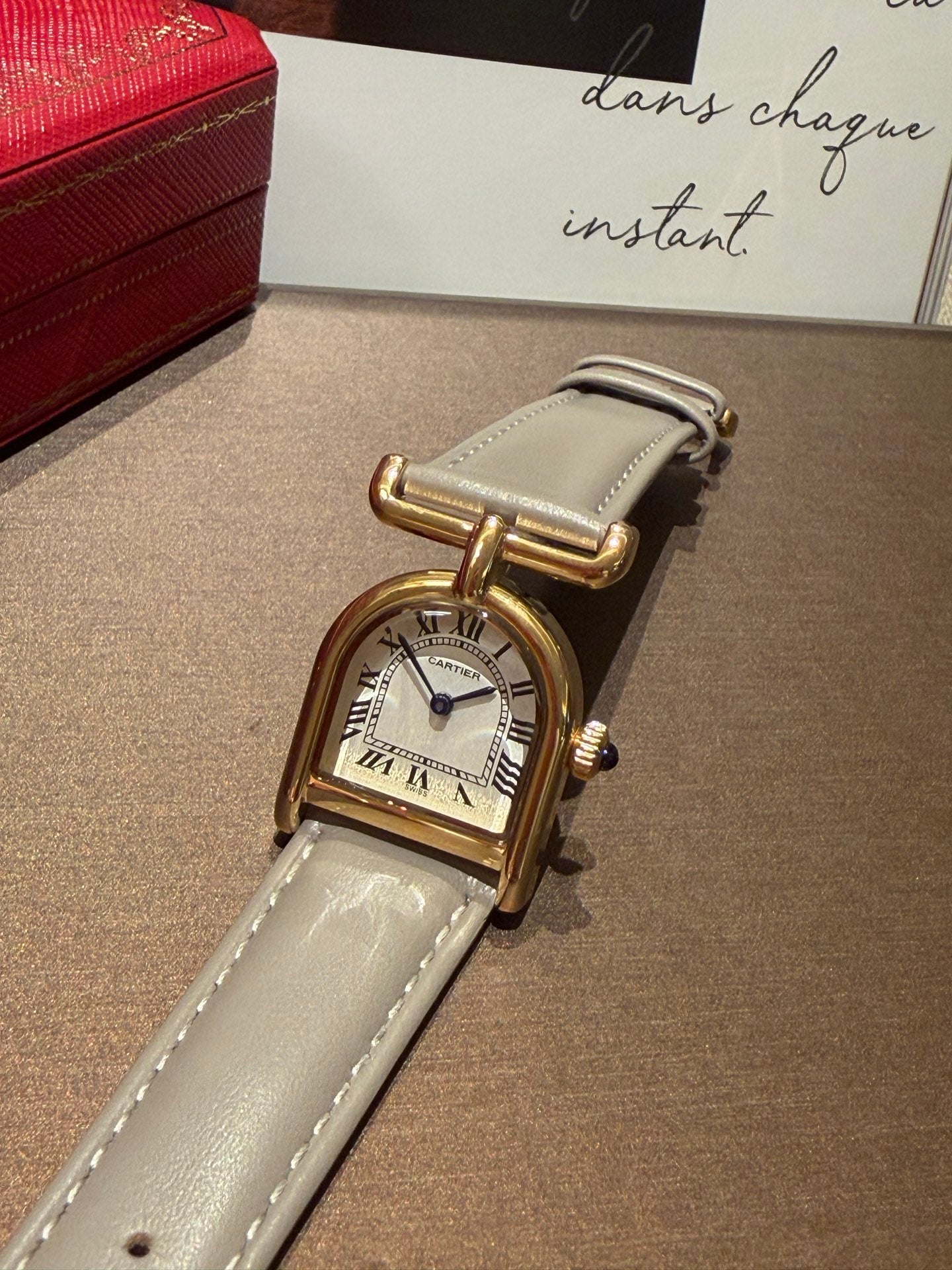 L1R36K104 Popular Watches (The total length of the watch is 23.5cm)