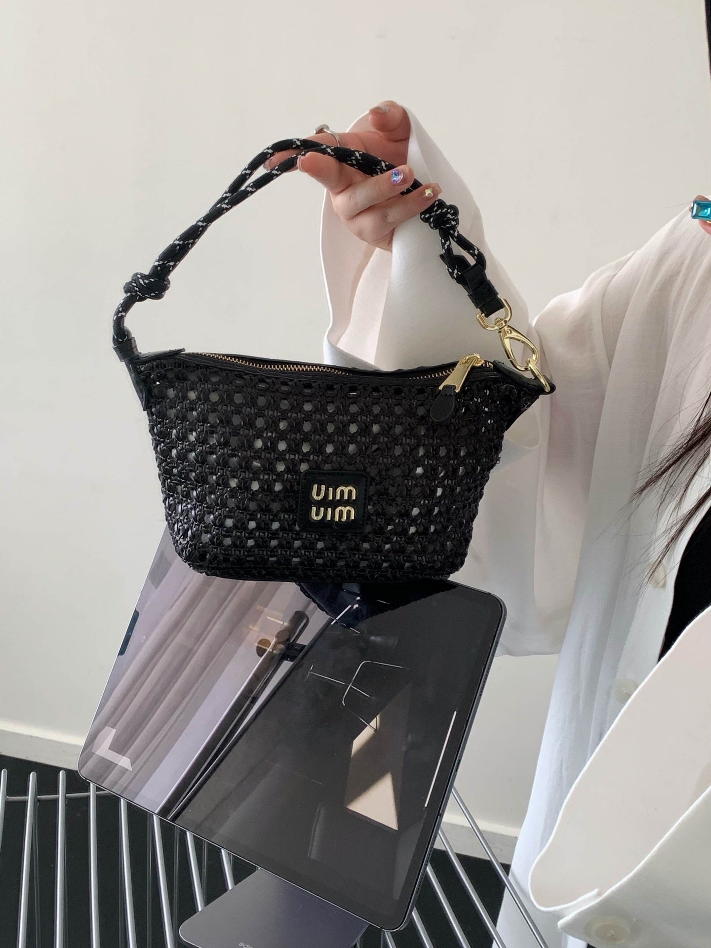 B1P36A51 Popular woven bag