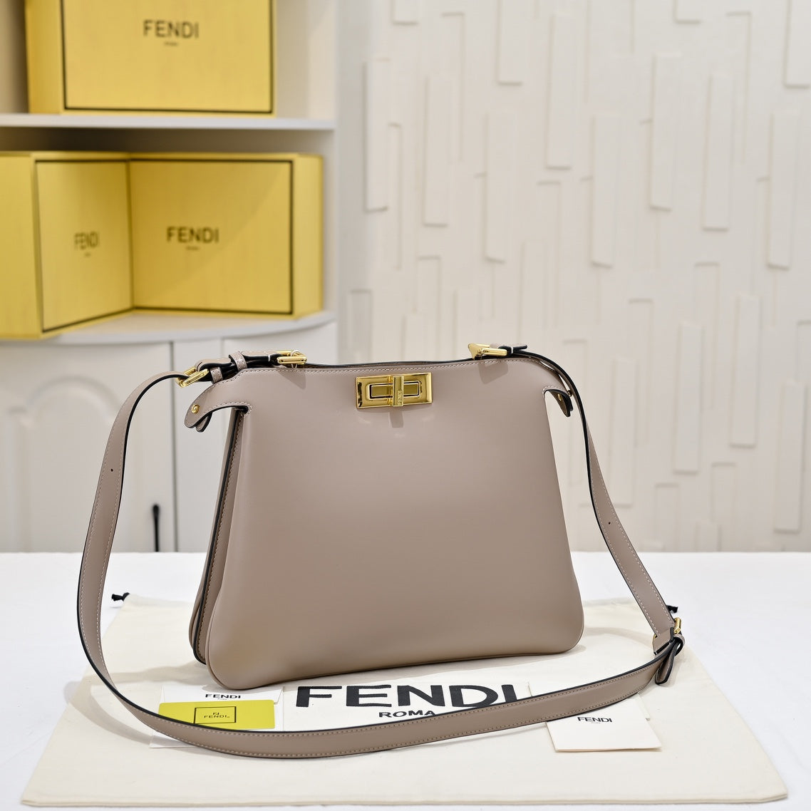 B1P36F98 Popular leather bag