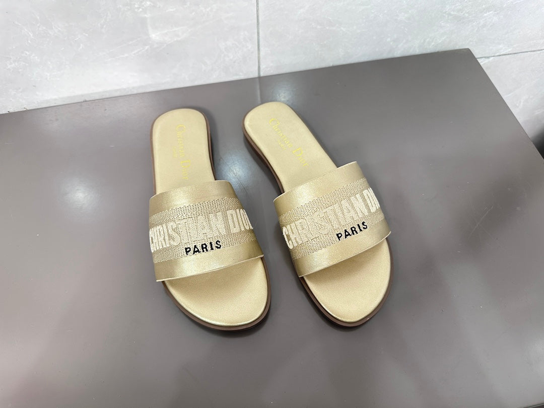 Z1ZD32 Popular slippers