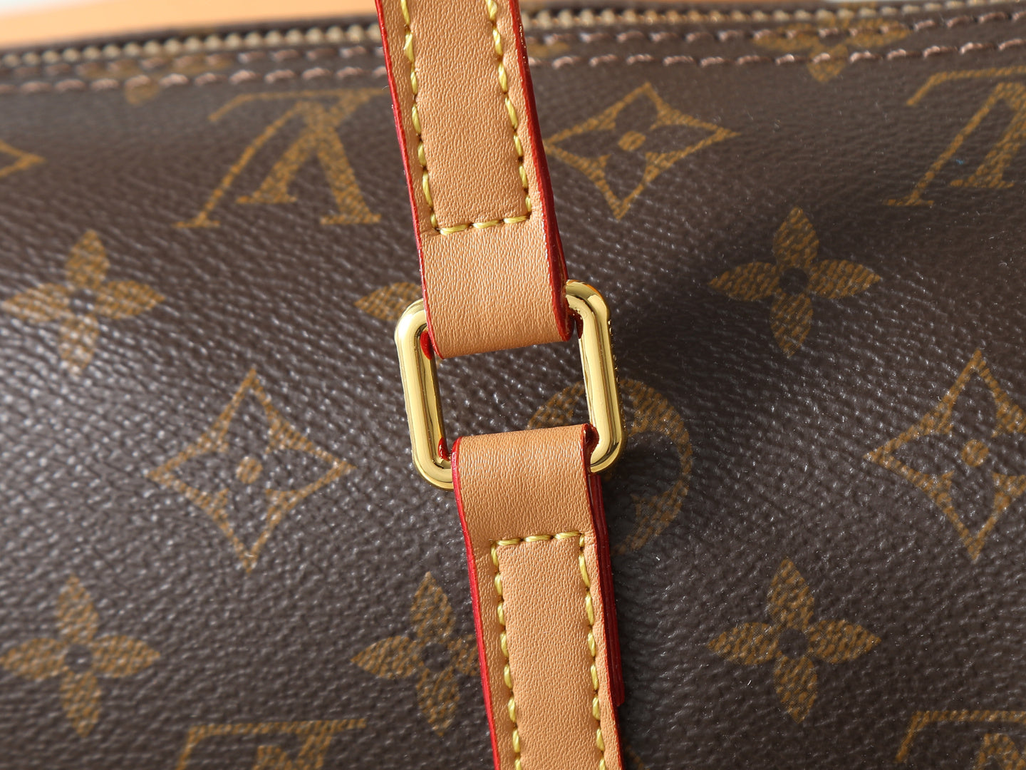 B1N56E21 Popular leather bag