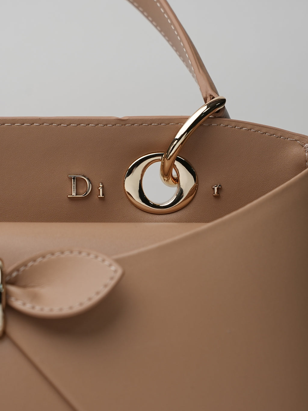 B1P36D89 Popular leather bag