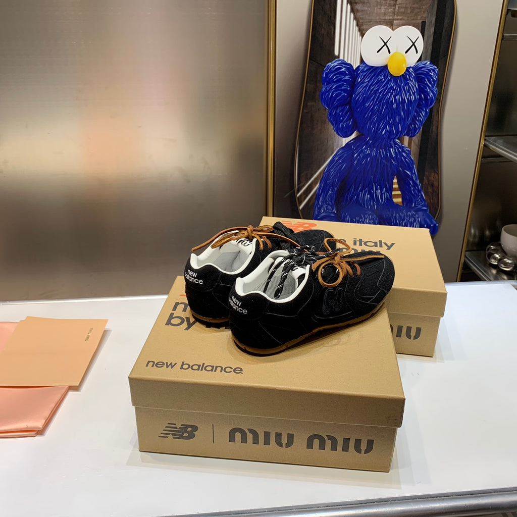 Z1P54A118 Popular shoes