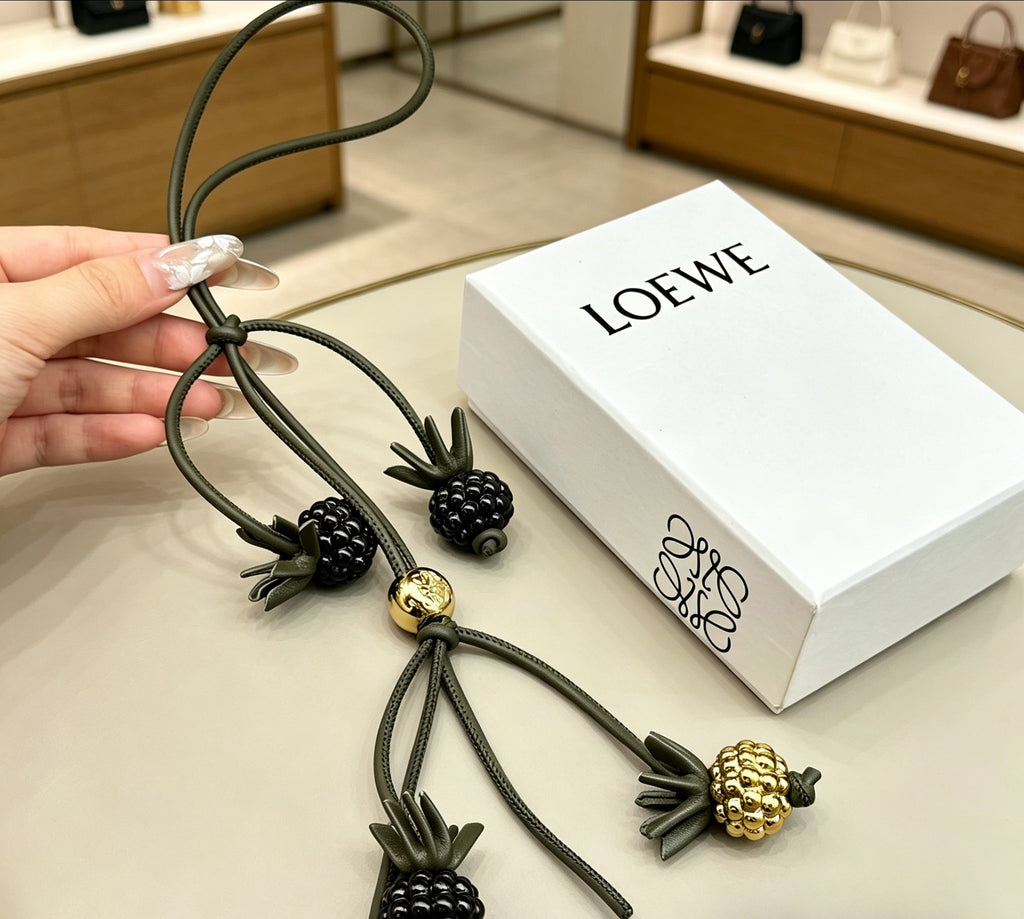 A1R76A06 Popular bag 's charms accessories