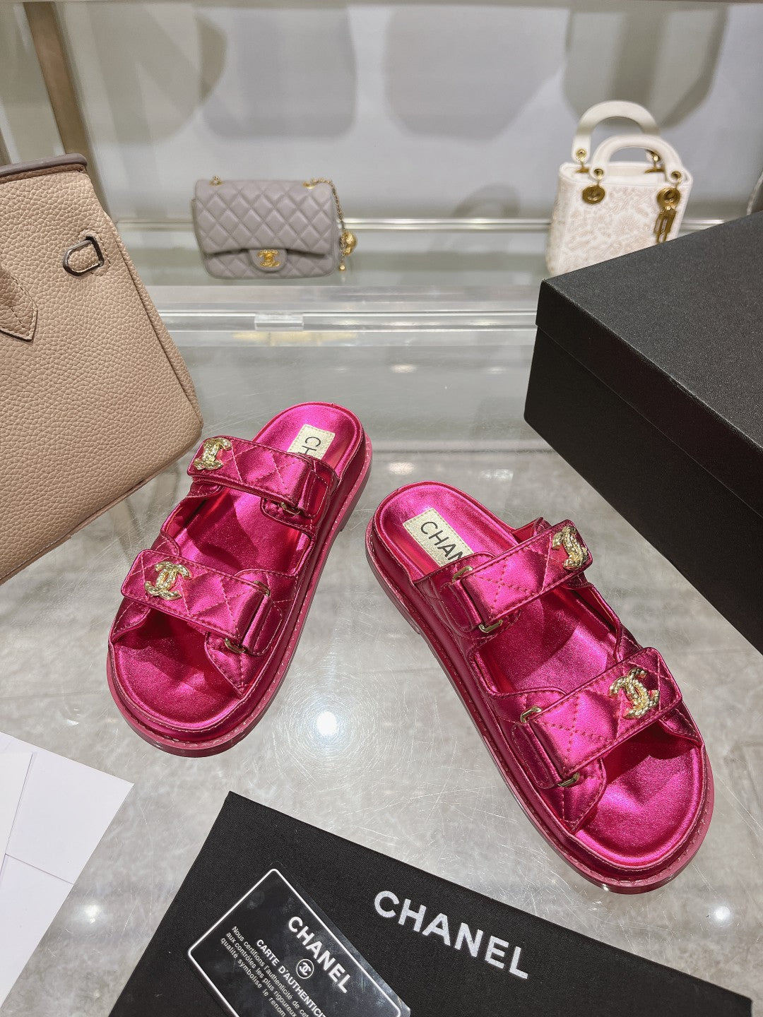 Z2R45C9  Popular leather shoes