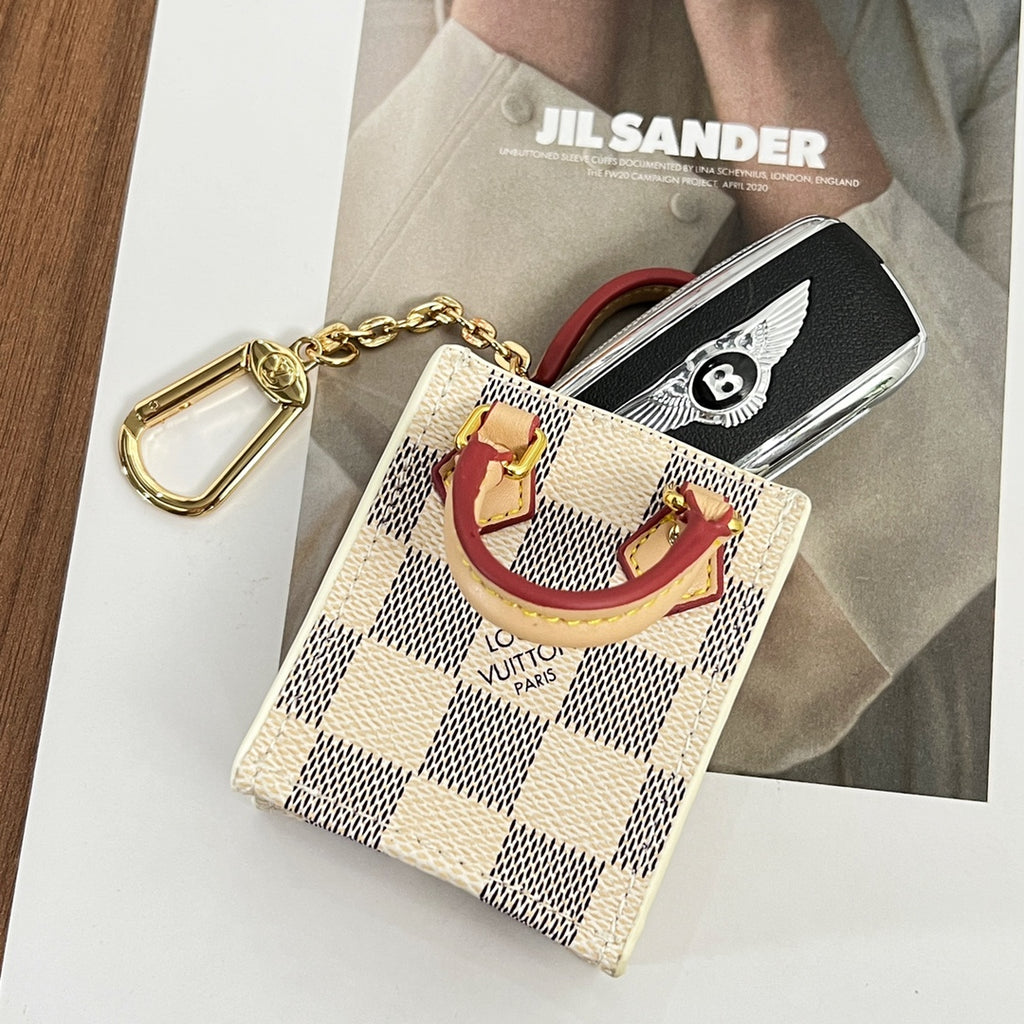 A1Z105ZE7 Popular bag 's charms accessories