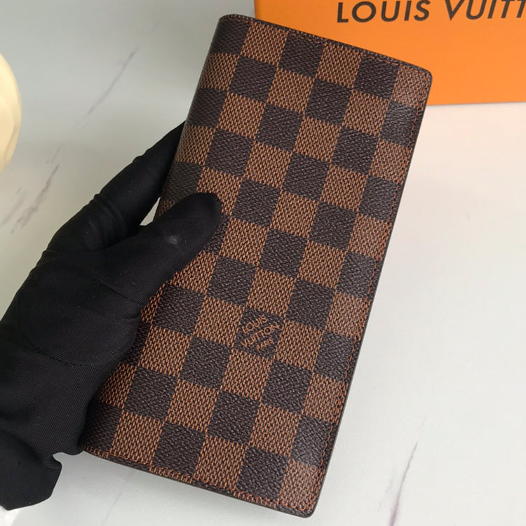 B1X31E2 Popular leather wallets